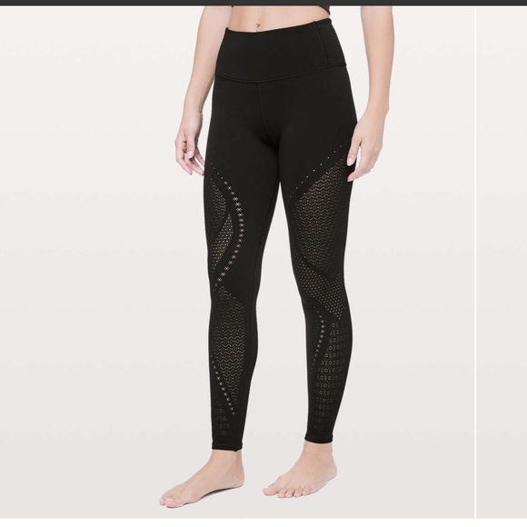 Lululemon reveal leggings size 6 - Picture 2 of 5